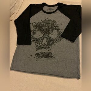 Wizarding World of Harry Potter Universal Studios Raglan Skull Graphic Tee